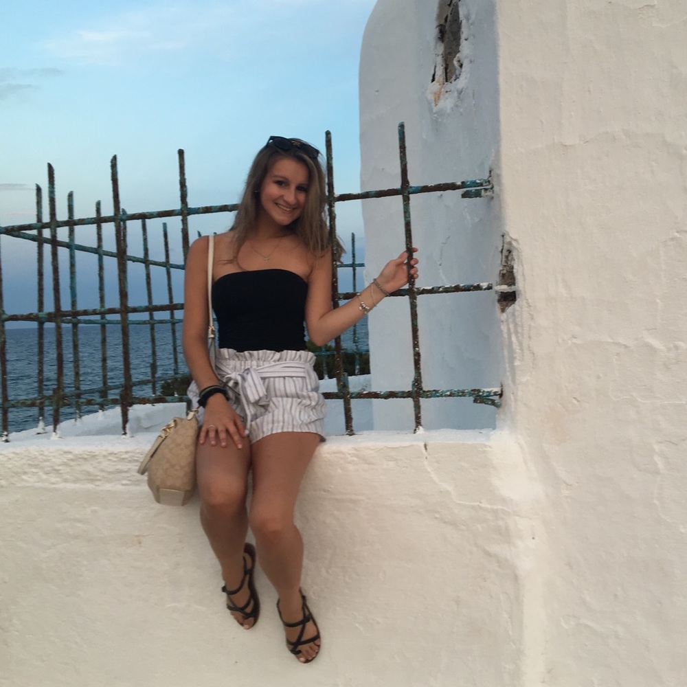 Meet your Posher, Athanasia